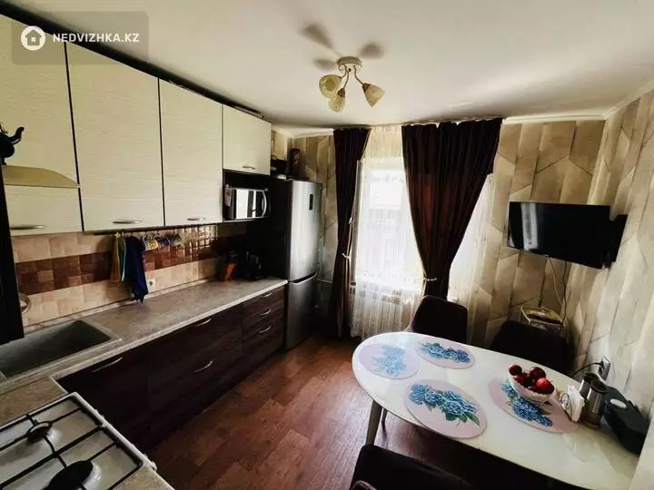 3-комнатная квартира, этаж 5 из 5, 68 м², фотография 3