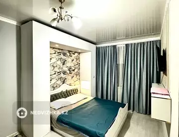 1-комнатная квартира, этаж 4 из 4, 30 м², По часам, миниатюра 1
