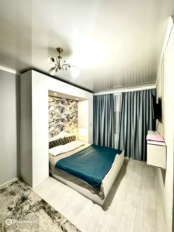 1-комнатная квартира, этаж 4 из 4, 30 м², По часам