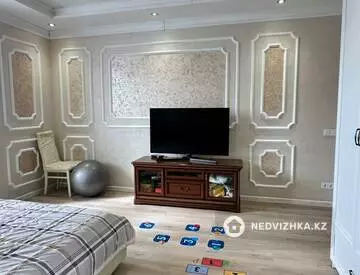 3-комнатная квартира, этаж 2 из 5, 131 м², миниатюра 12