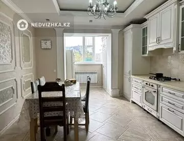 3-комнатная квартира, этаж 2 из 5, 131 м²