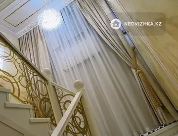 10-комнатный дом, 9 соток, 520 м², На длительный срок