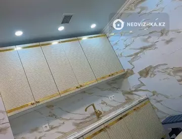 10-комнатный дом, 9 соток, 520 м², На длительный срок