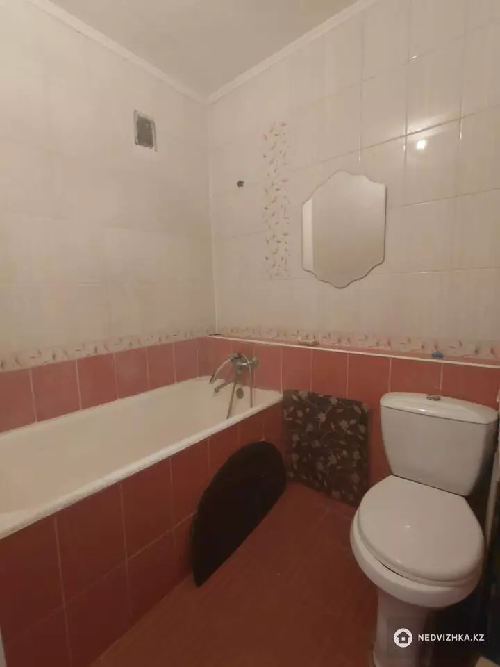 2-комнатная квартира, этаж 3 из 5, 42 м², фотография 4