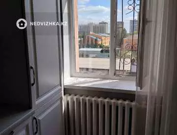 5-комнатная квартира, этаж 4 из 9, 131 м²