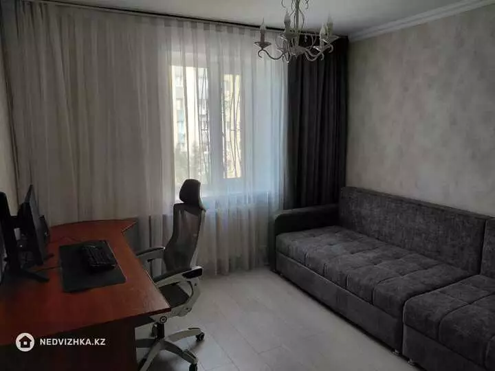 5-комнатная квартира, этаж 4 из 9, 131 м², фотография 5