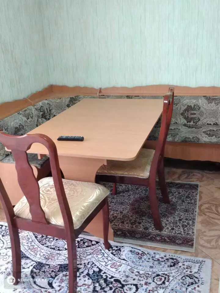 3-комнатная квартира, этаж 4 из 9, 124 м², фотография 2