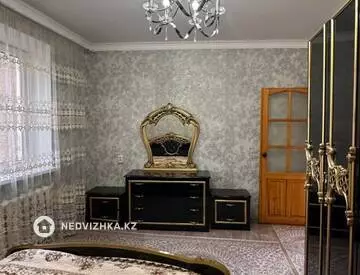 3-комнатная квартира, этаж 2 из 10, 64 м², миниатюра 4