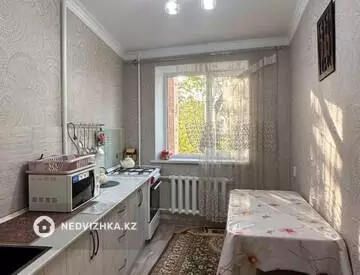 3-комнатная квартира, этаж 2 из 10, 64 м², миниатюра 7