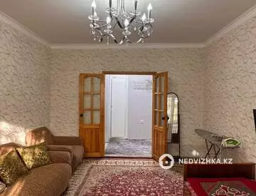 3-комнатная квартира, этаж 2 из 10, 64 м², миниатюра 2