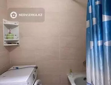 3-комнатная квартира, этаж 2 из 10, 64 м², миниатюра 9