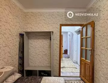 3-комнатная квартира, этаж 2 из 10, 64 м², миниатюра 6