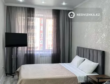 1-комнатная квартира, этаж 5 из 6, 44 м², Посуточно