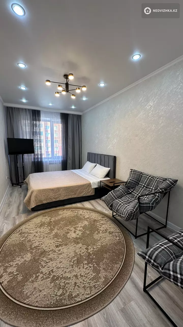 1-комнатная квартира, этаж 5 из 6, 44 м², Посуточно, фотография 2