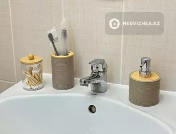 1-бөлмелі пәтер, қабат 5 барлық қабат саны 6, 44 м², Посуточно, 6-нобай