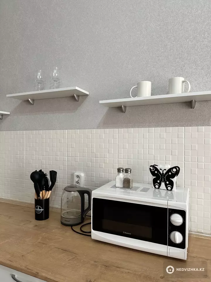 1-комнатная квартира, этаж 3 из 6, 44 м², Посуточно, фотография 5