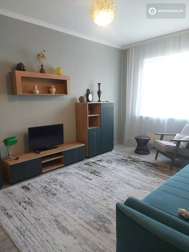 2-комнатная квартира, этаж 3 из 5, 54 м², На длительный срок, фотография 3