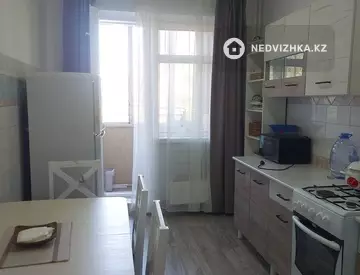2-комнатная квартира, этаж 3 из 5, 54 м², На длительный срок, миниатюра 7