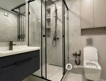 3-комнатная квартира, этаж 8 из 16, 80 м², миниатюра 1