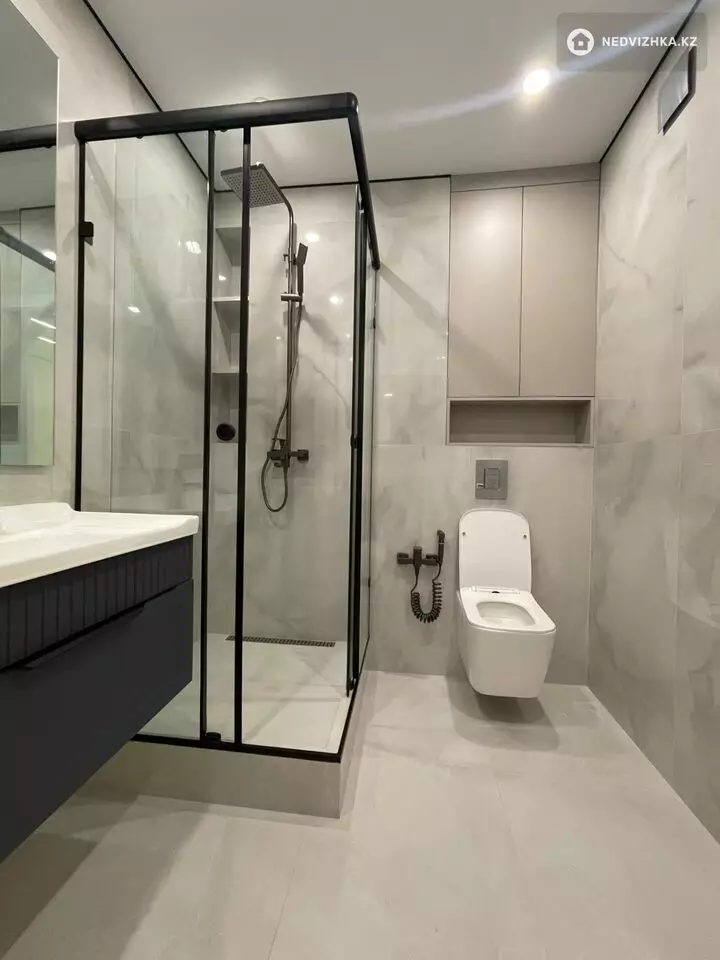 3-комнатная квартира, этаж 8 из 16, 80 м², фотография 3