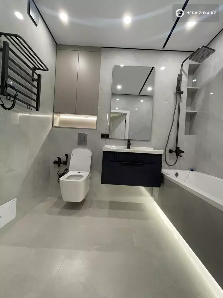 3-комнатная квартира, этаж 8 из 16, 80 м², фотография 5