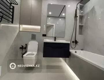 3-комнатная квартира, этаж 8 из 16, 80 м², миниатюра 4