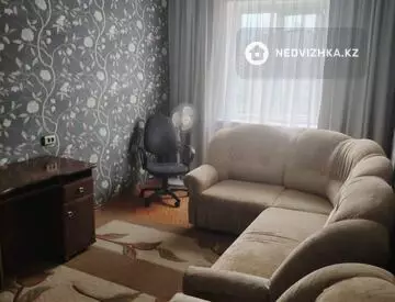 4-комнатная квартира, этаж 8 из 9, 96 м², На длительный срок