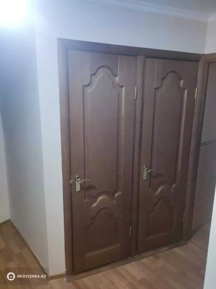 3-комнатная квартира, этаж 2 из 4, 61 м², фотография 2