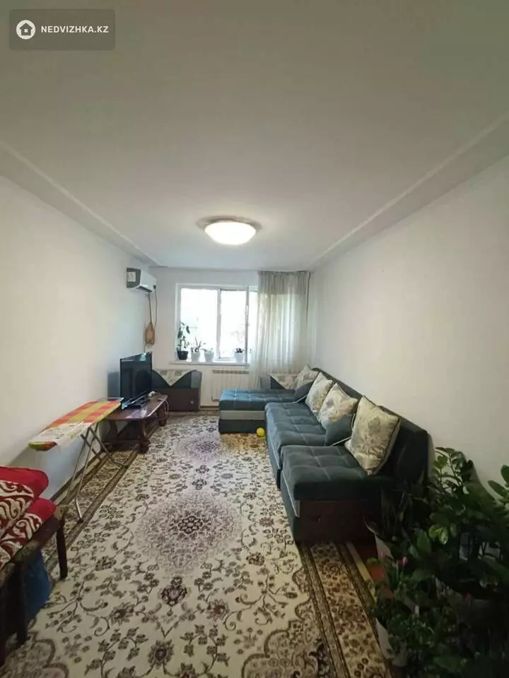 3-комнатная квартира, этаж 2 из 5, 63 м², фотография 2