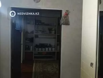 3-комнатная квартира, этаж 2 из 5, 63 м², миниатюра 6