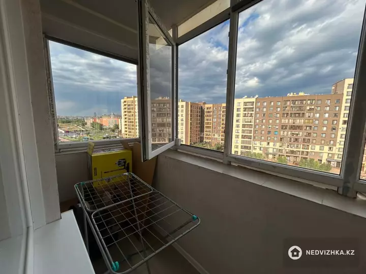 2-комнатная квартира, этаж 8 из 10, 64 м², фотография 4