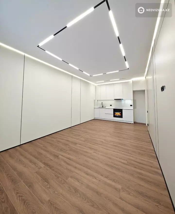 3-комнатная квартира, этаж 12 из 17, 77 м², фотография 4