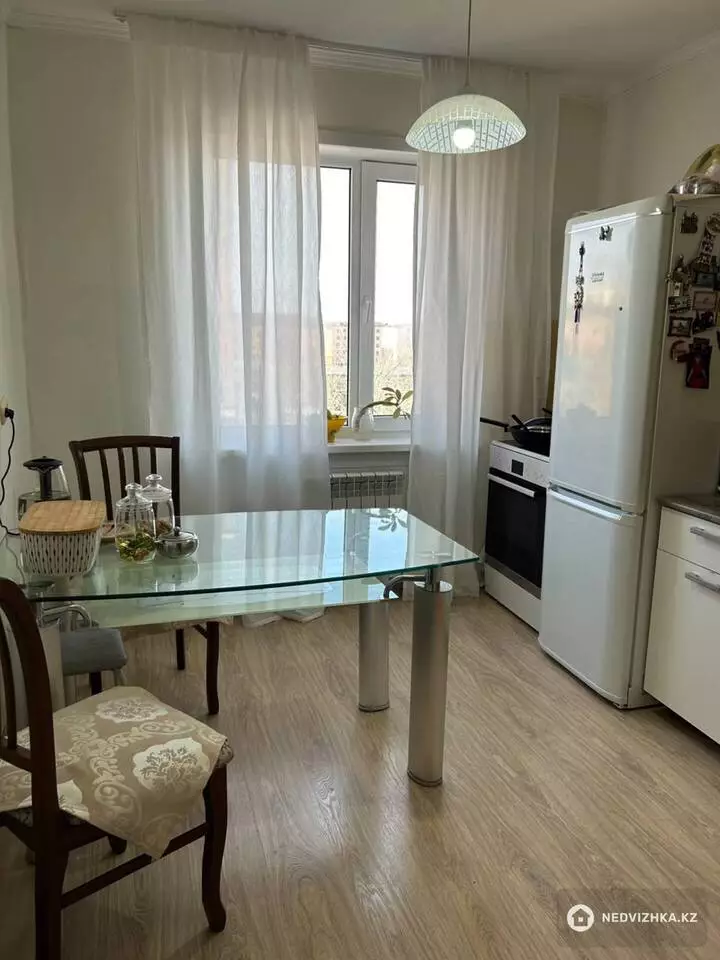 3-комнатная квартира, этаж 5 из 5, 66 м², фотография 2