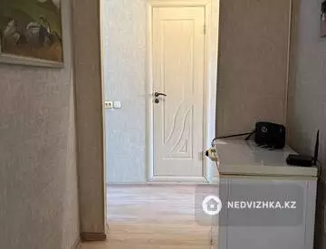 3-комнатная квартира, этаж 5 из 5, 66 м², миниатюра 3