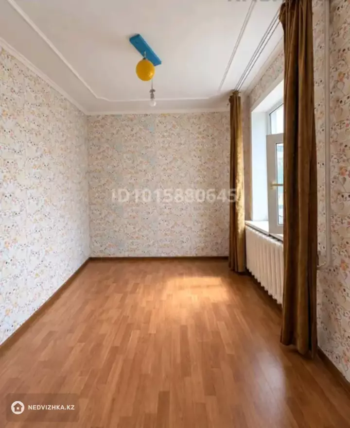 2-комнатная квартира, этаж 1 из 5, 36 м², фотография 2