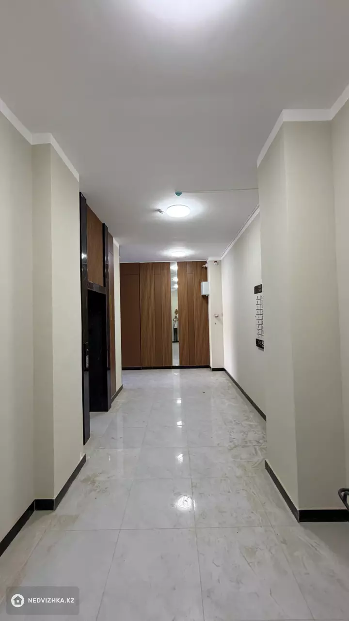 3-комнатная квартира, этаж 2 из 9, 95 м², фотография 4