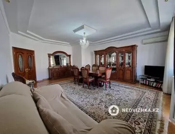2-комнатная квартира, этаж 3 из 9, 102 м²
