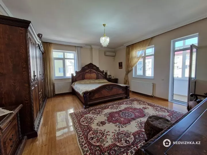 2-комнатная квартира, этаж 3 из 9, 102 м², фотография 3
