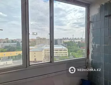 3-комнатная квартира, этаж 9 из 9, 69 м², миниатюра 2