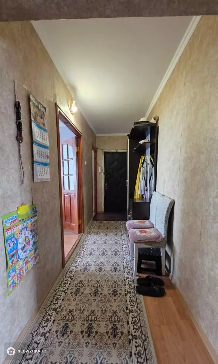 3-комнатная квартира, этаж 9 из 9, 69 м²