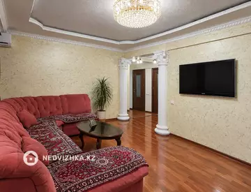 2-комнатная квартира, этаж 1 из 3, 75 м², На длительный срок
