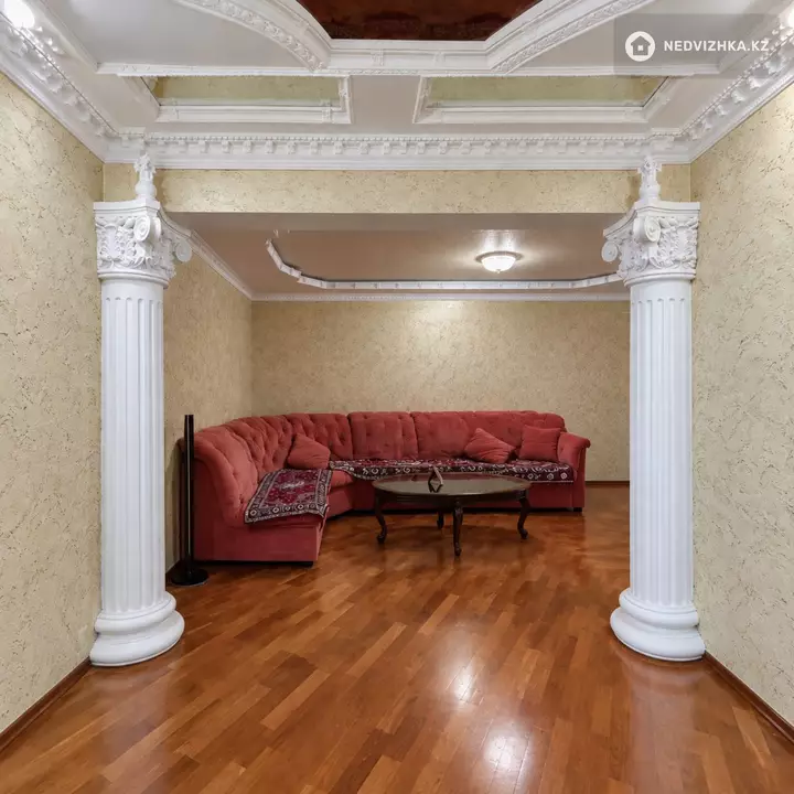2-комнатная квартира, этаж 1 из 3, 75 м², На длительный срок, фотография 3