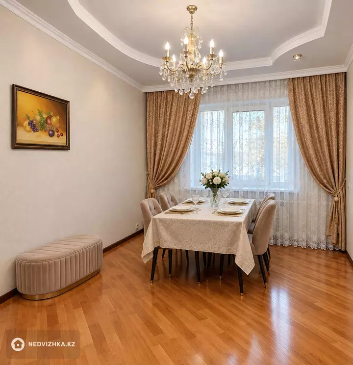 2-комнатная квартира, этаж 1 из 3, 75 м², Посуточно, фотография 3