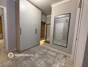 2-комнатная квартира, этаж 4 из 10, 75 м², миниатюра 1