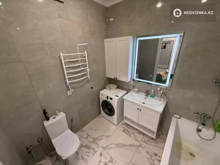 2-комнатная квартира, этаж 4 из 10, 75 м², фотография 4