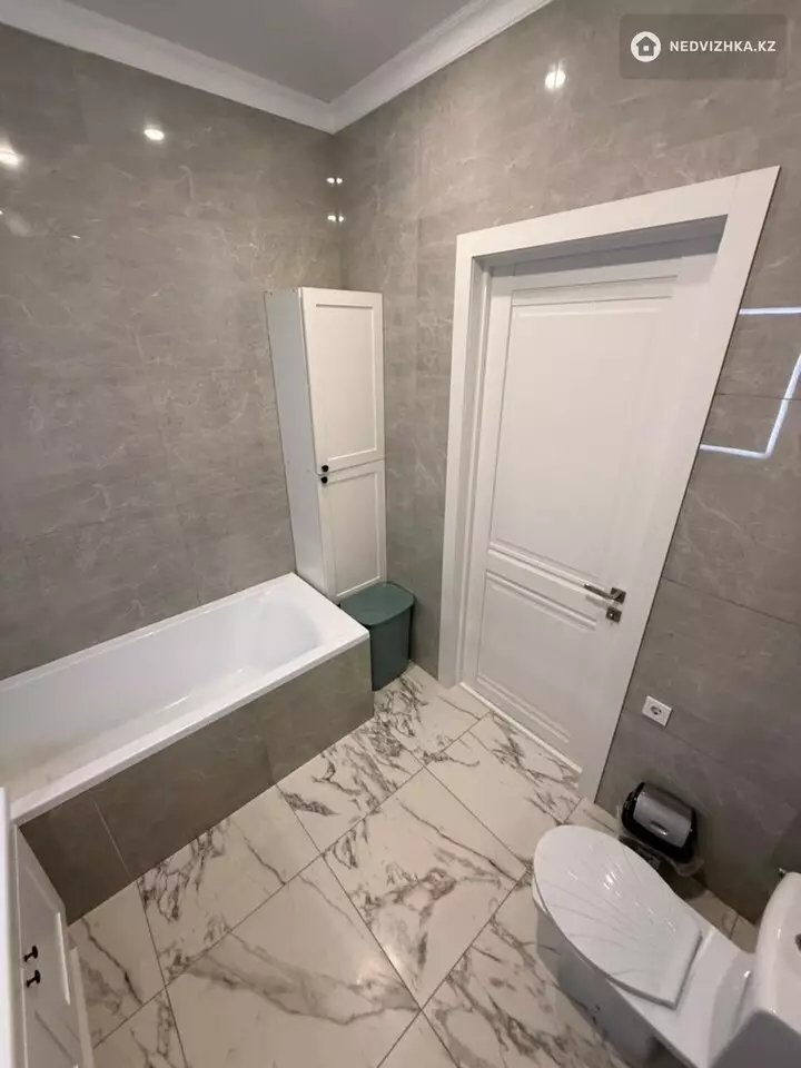 2-комнатная квартира, этаж 4 из 10, 75 м², фотография 5