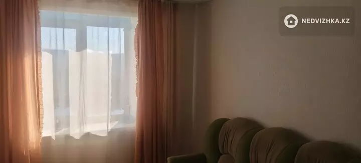2-комнатная квартира, этаж 9 из 9, 52 м², фотография 4