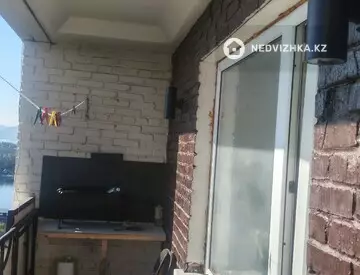 2-комнатная квартира, этаж 9 из 9, 52 м²