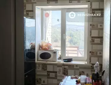 2-комнатная квартира, этаж 9 из 9, 52 м², миниатюра 9