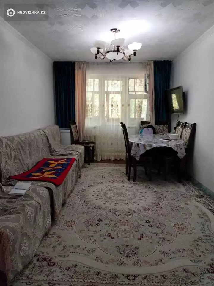 2-комнатная квартира, этаж 3 из 5, 45 м²